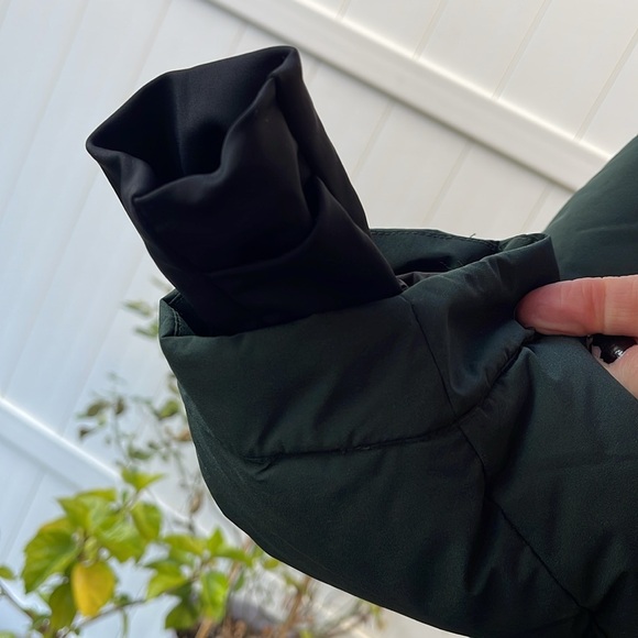 Alpine North - Forillon Vegan Down Short Quilted Puffer Jacket - Deep Green 1X - Picture 6 of 17